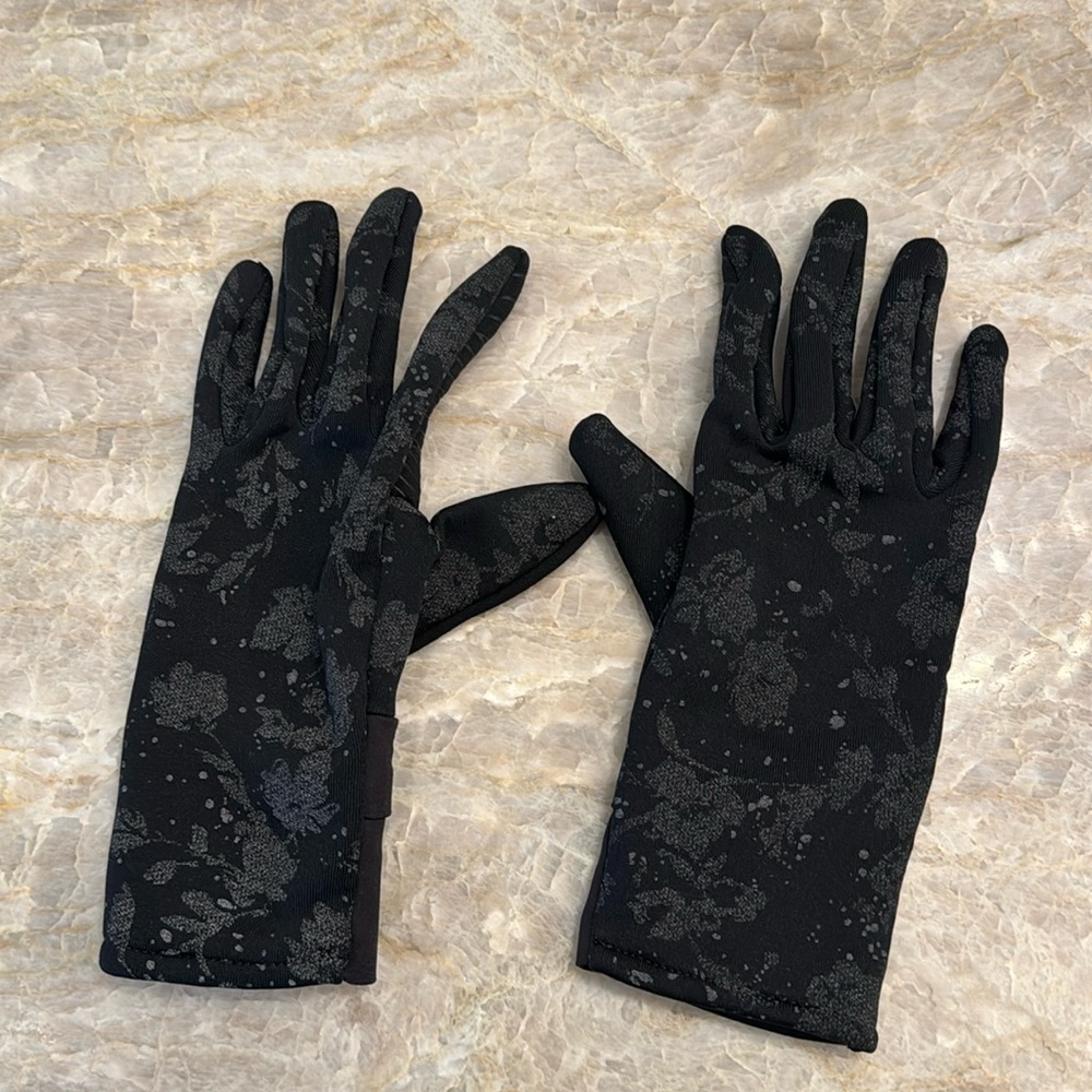 UR Powered Running Athletic Black Gloves